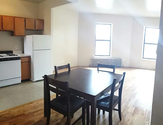 Rented by Mendy Realty Inc | media 4