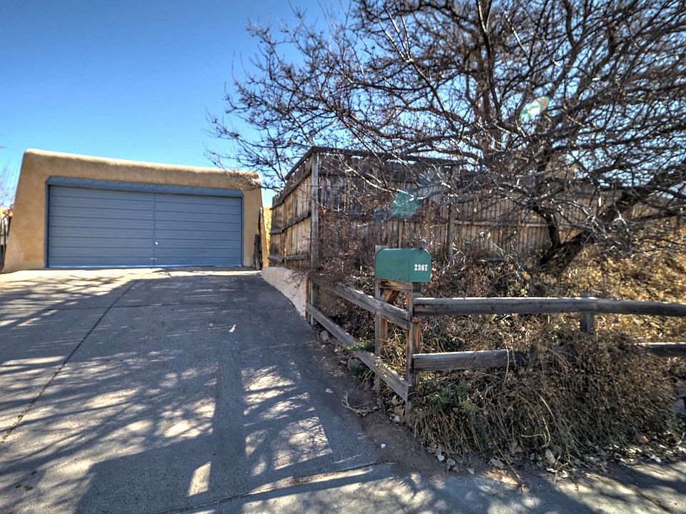1st image of 2367 Avenida De Las Campanas
