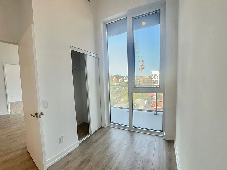 500 Dupont St #814 — Photo 19