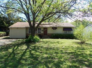 3307 Newport Rd, Saint Joseph, MO 64505