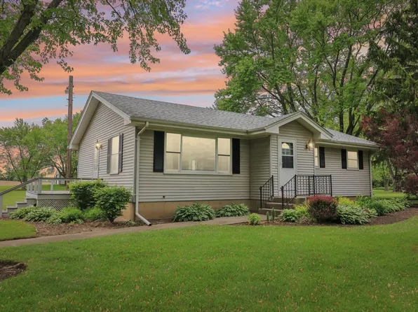 3405 Chukar Pl, Woodstock, IL 60098