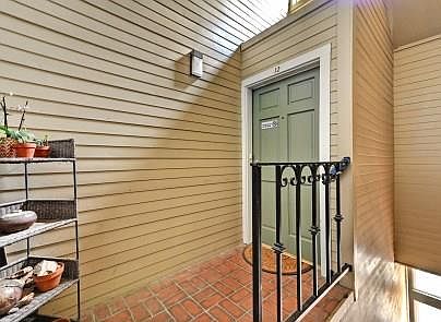 2nd image of 1500 Woodlawn Blvd #304