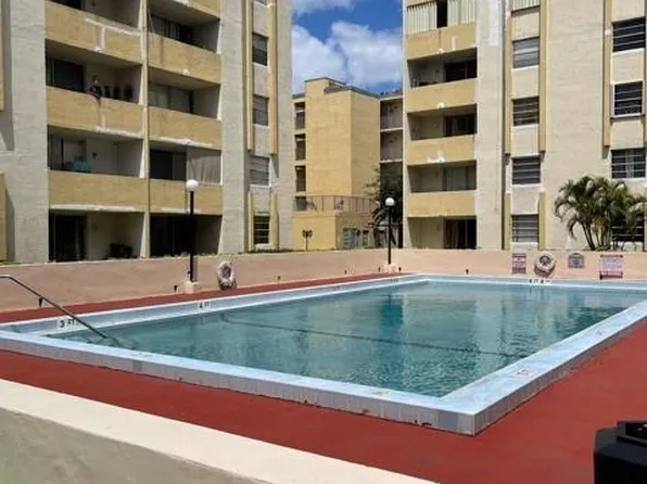 10000 NW 80th Ct, Hialeah Gardens, FL