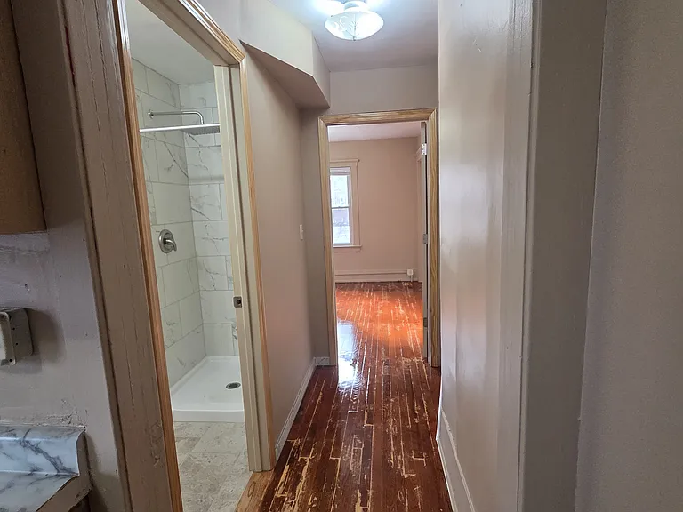 414 Perrin St #2 — Photo 15