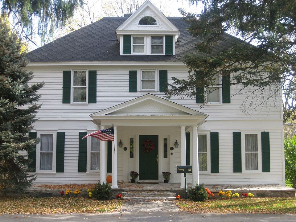 114 N Main St
