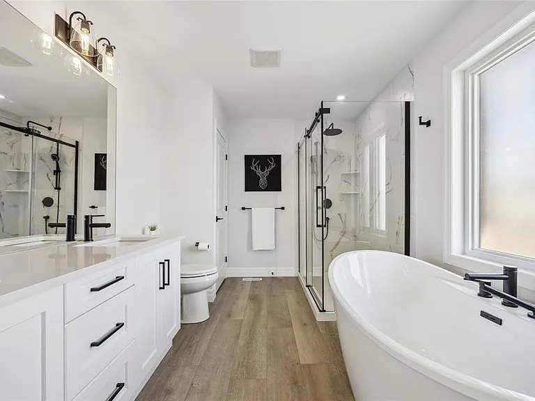 640 Sweetbay Cres — Photo 11