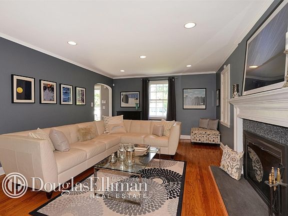 4th image of 17 Salem Ln