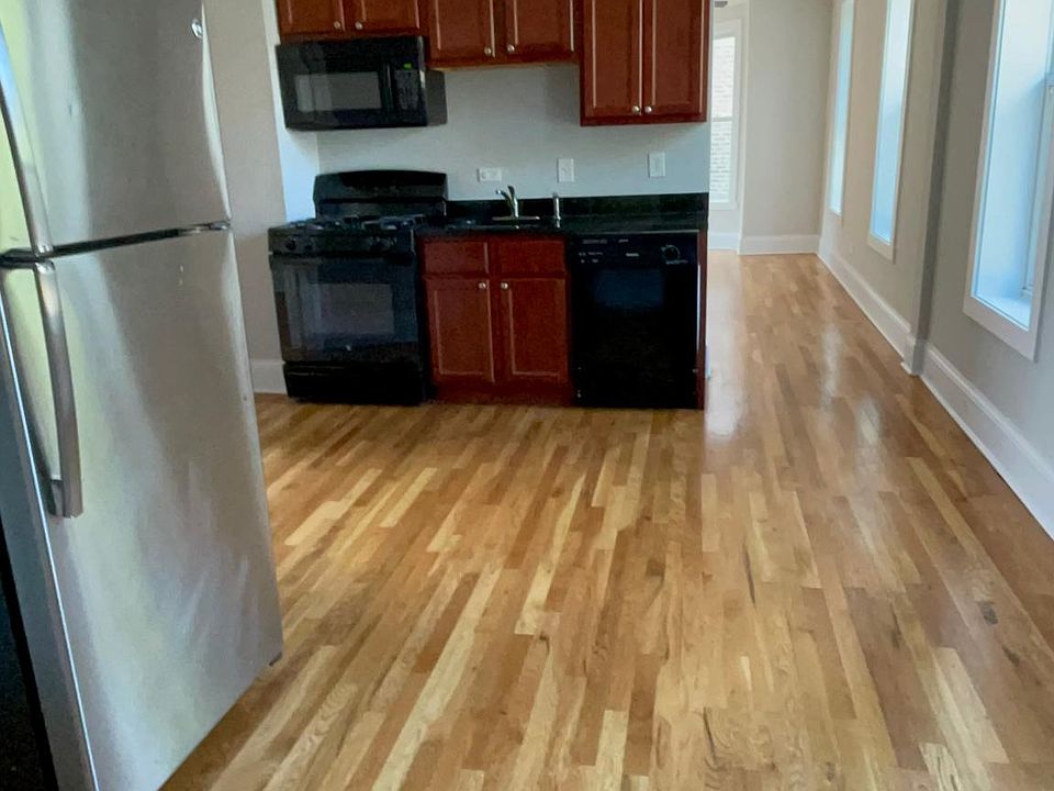 1st image of 2058 W 21st Pl Rear 1