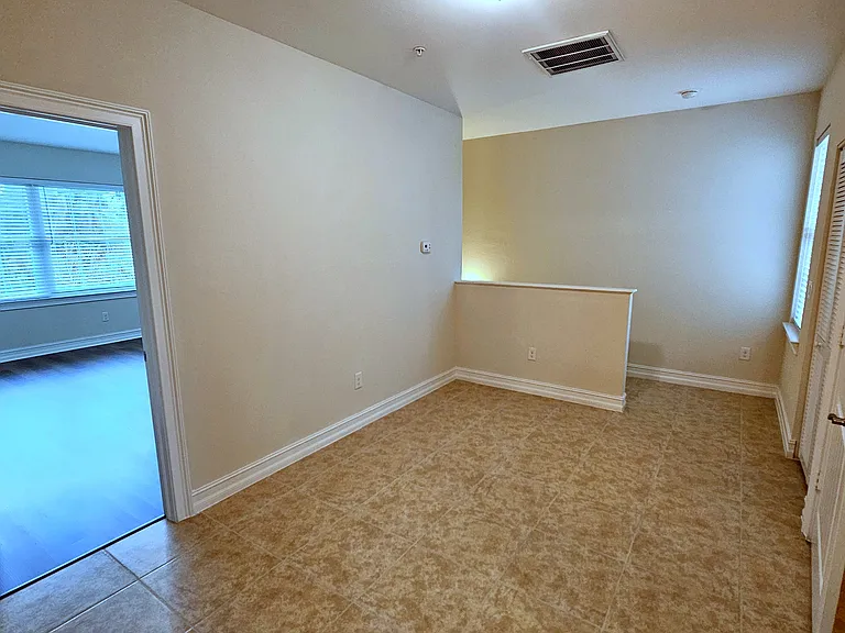 7135 Greenwood Park Cir #105 — Photo 8