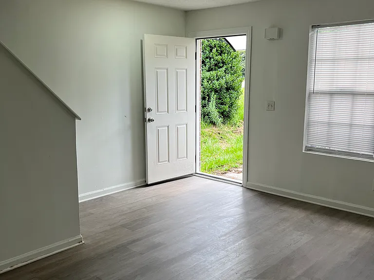100 Timber Ln #A-B — Photo 12