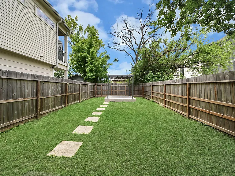4415 Hershe St — Photo 27