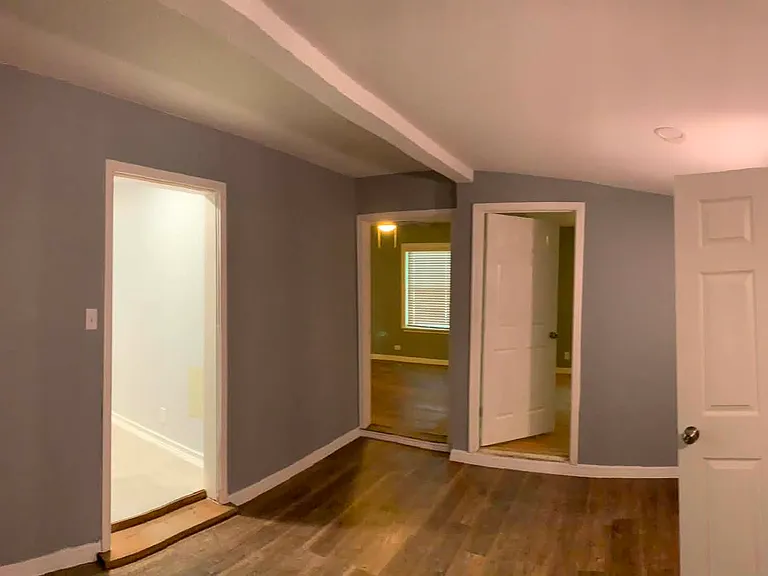 720 Menchaca St — Photo 3