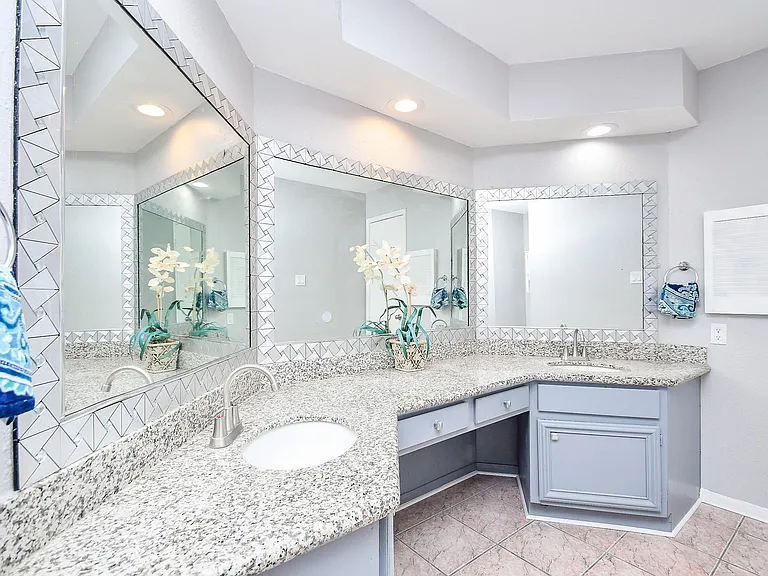 11414 Chariot Dr — Photo 27