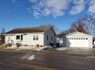 1124 12th Ave SE, Jamestown, ND 58401