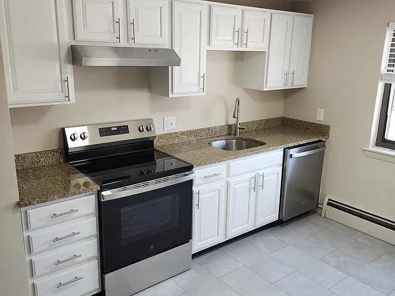 79 Charlesbank Way #B — Photo 4