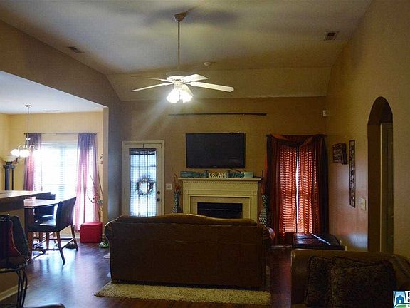 4th image of 911 Meriweather Dr