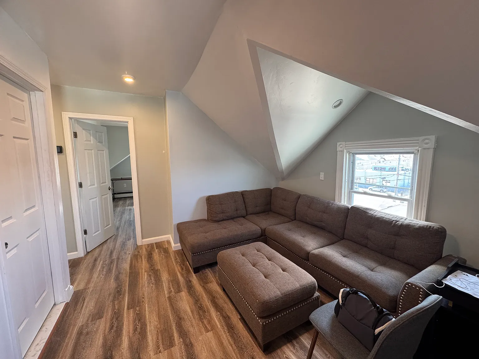 93 Carolina Ave — Photo 4
