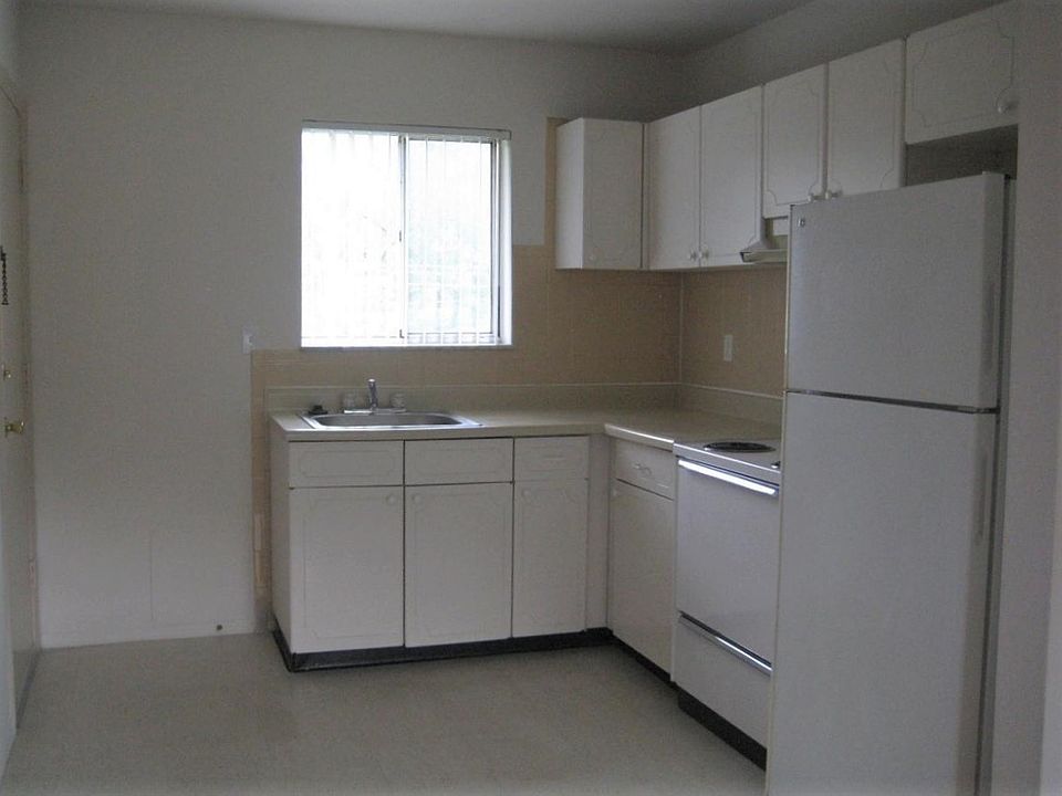 2nd image of 15 Quick Dr APT 3