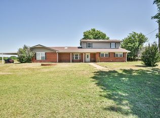 403 E Ballpark Rd, Marlow, OK 73055