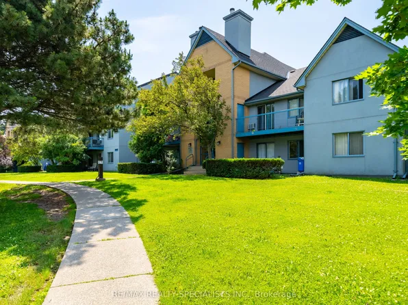 95 Trailwood Dr Unit 612, Mississauga, ON L4Z 3L2