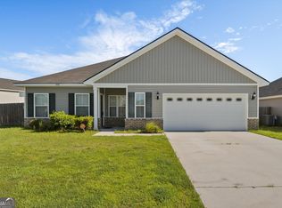 598 Burke Dr, Hinesville, GA 31313