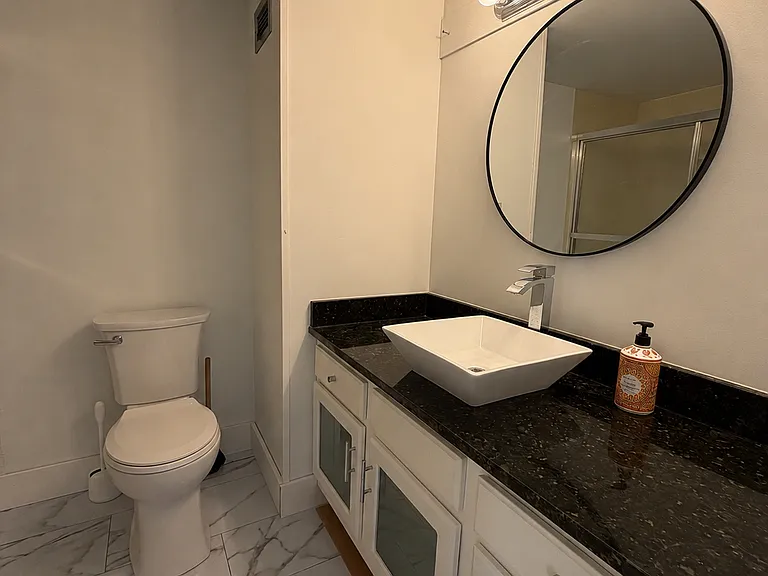 14 Lockwood Dr #9K — Photo 4