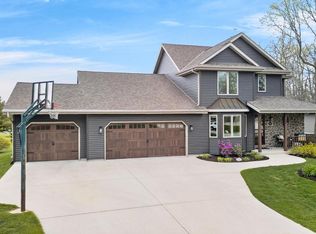 1831 Mapletree Rd, Howards Grove, WI 53083