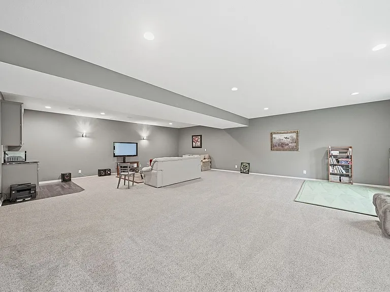 8920 Shadow Creek Ln — Photo 41
