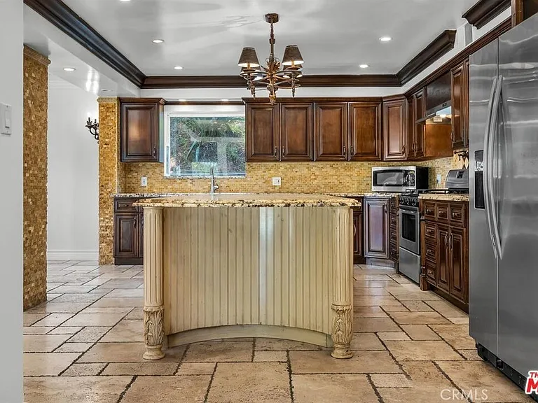 3446 Alginet Dr — Photo 12
