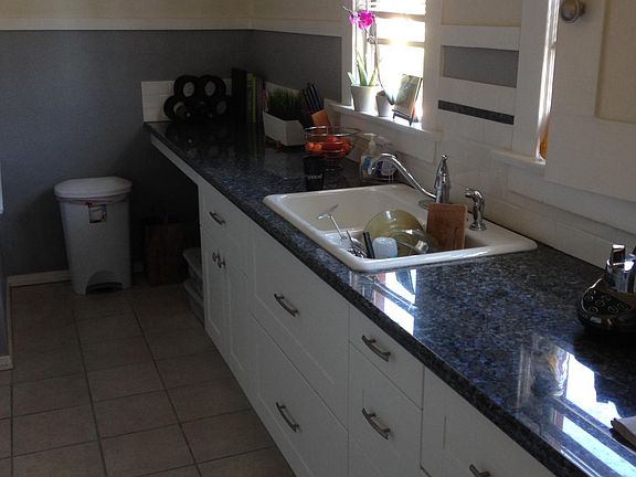 4th image of 526 Anderson Pl #7
