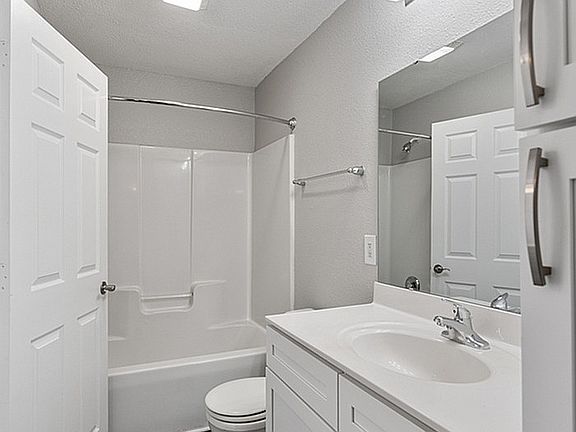 Bedroom 2 bathroom
