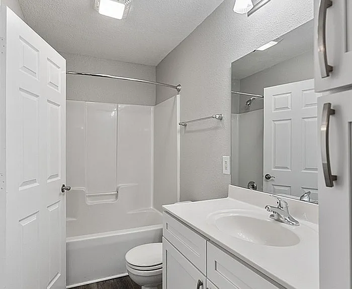 Bedroom 2 bathroom