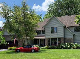 629 Edgebrook Dr, Crystal Lake, IL 60014