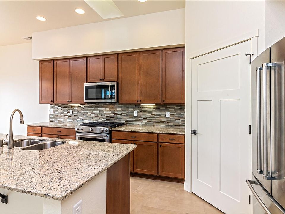 1st image of 3140 Viale Tresana