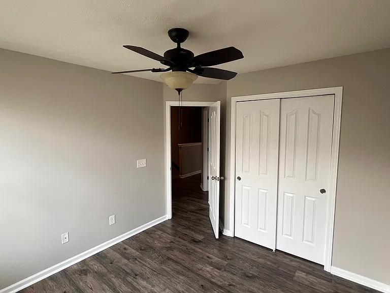 12721 Tamworth Dr — Photo 24