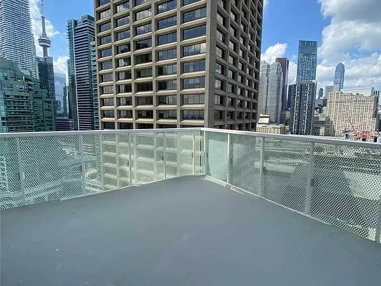 15 Queens Quay St E #1607 — Photo 10
