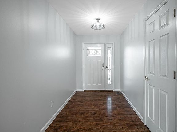 3rd image of 4217 Bedford Creek Ln