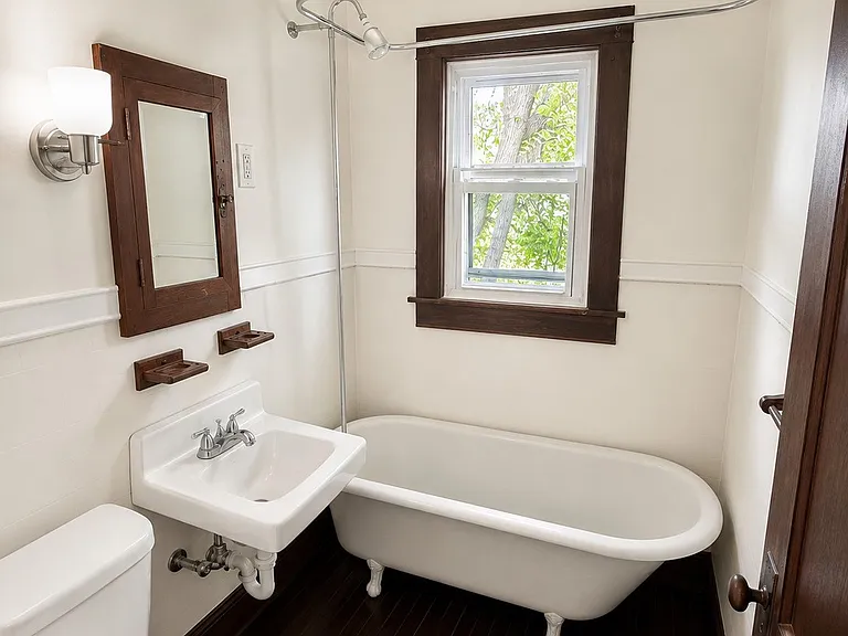 225 N McKinley Ave — Photo 4