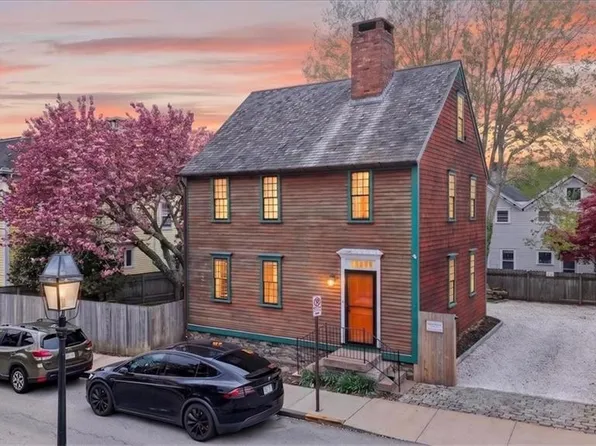9 Thames St, Newport, RI 02840