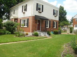 2621 S Four Mile Run Dr, Arlington, VA 22206