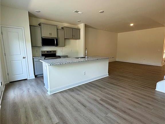 4th image of 1251 Hammond Dr