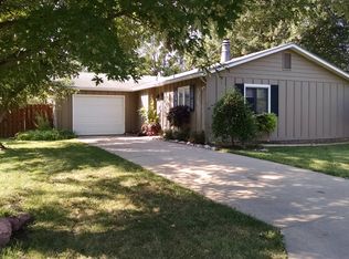 2413 Brook Ln, Manhattan, KS 66502