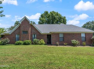 7670 Alexander Rd, Olive Branch, MS 38654