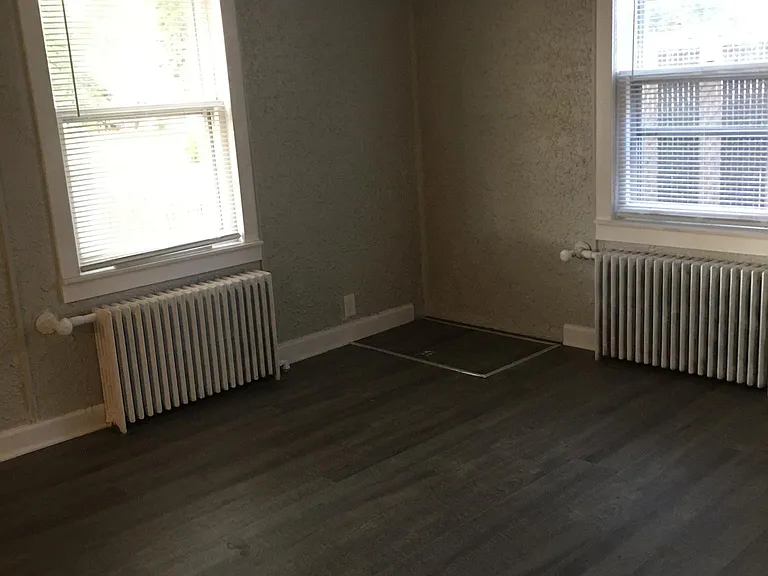 14643 Millard Ave — Photo 7