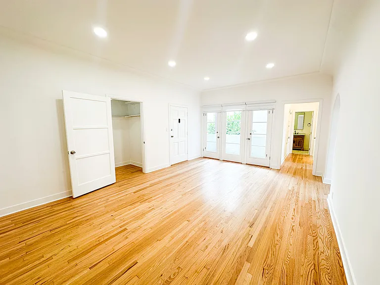 1540 E Wilson Ave #B — Photo 3