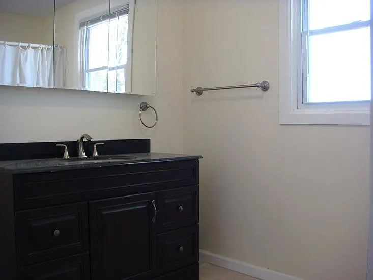 1201 Madison St #1 — Photo 10