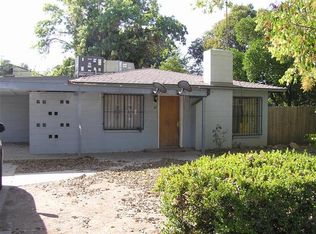 22 E Hampton Way, Fresno, CA