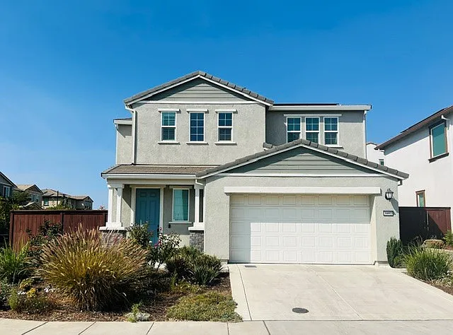 3 bed, 1828 sqft, $3,200 — Photo 1