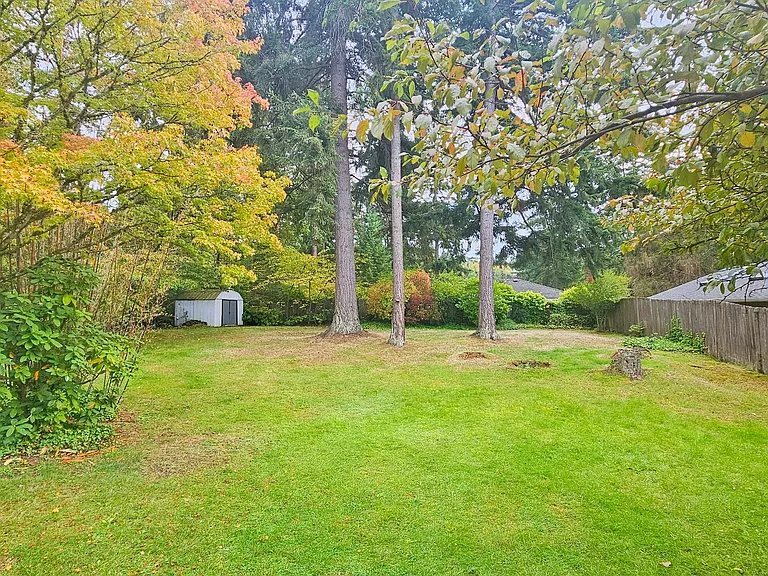 13865 SE 40th St — Photo 3