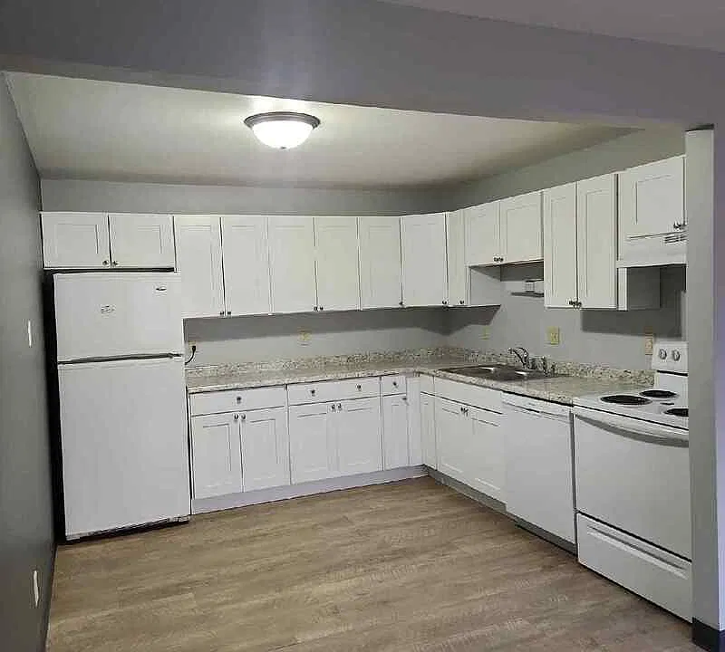 1303 Morris Ave #3